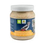 Pindakaas voor tuinvogels met stukjes noot 